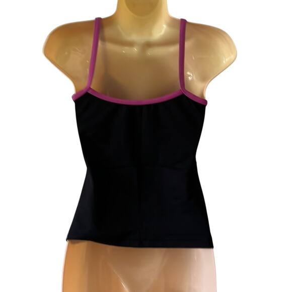 Motionwear Size M adult Black and Raspberry Laser cut Dance Top Sport Athletic - Picture 3 of 9